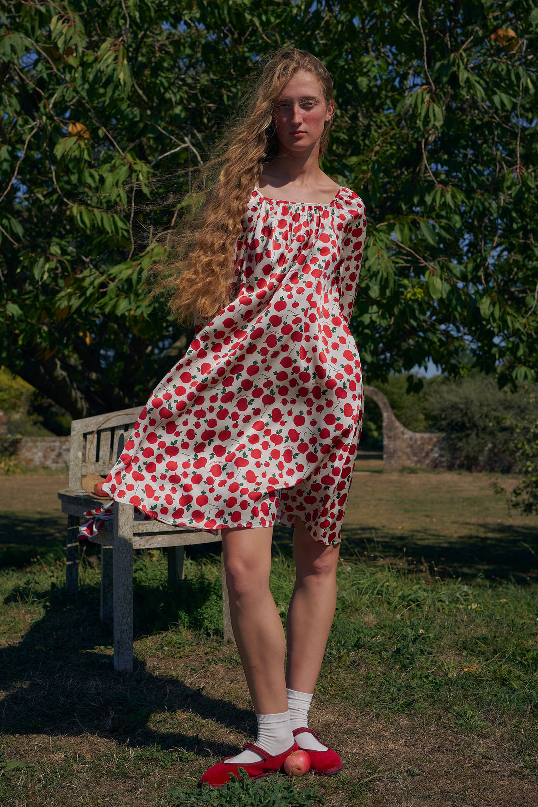 Farm Edit Red Turnip Print 22 Momme Silk Long-Sleeve Robe