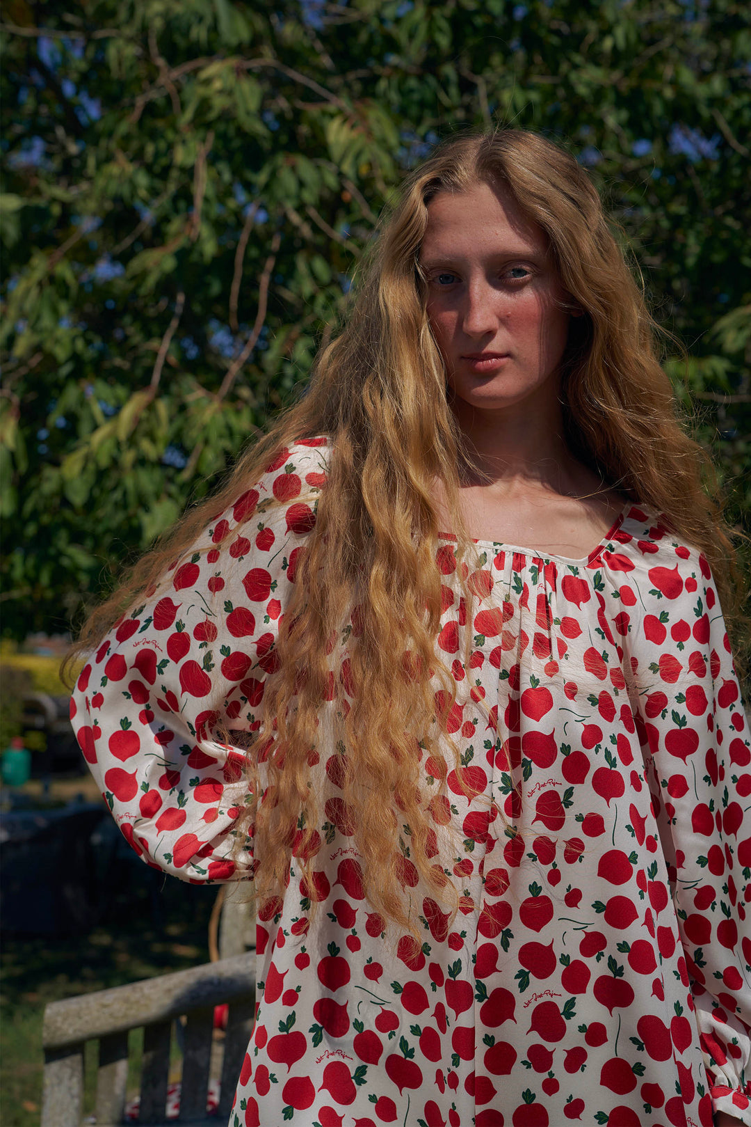 Farm Edit Red Turnip Print 22 Momme Silk Long-Sleeve Robe