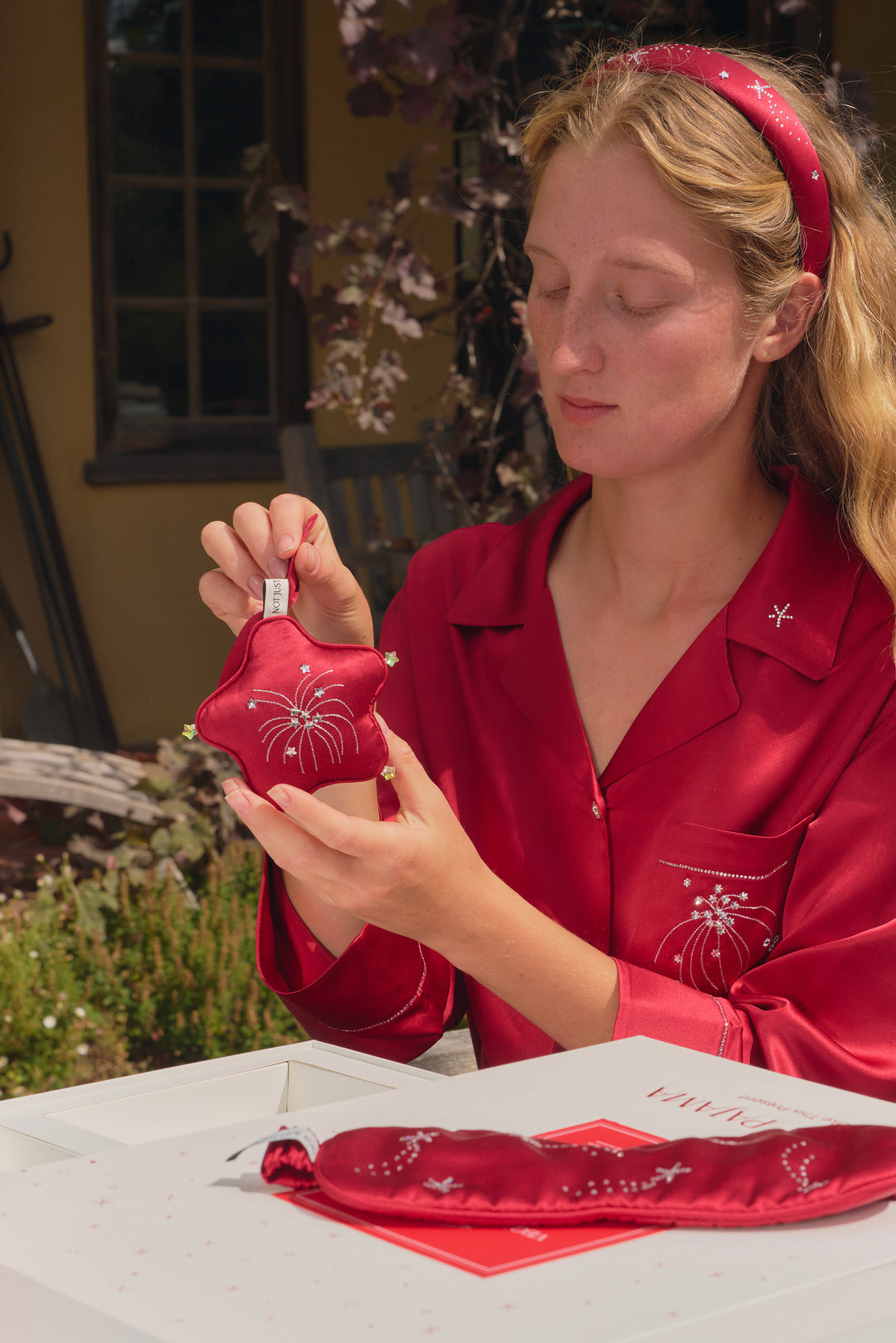 VEGA 22mm Mulberry Silk Crystal Star Scent Sachet-Silk Accessories-Not Just Pajama