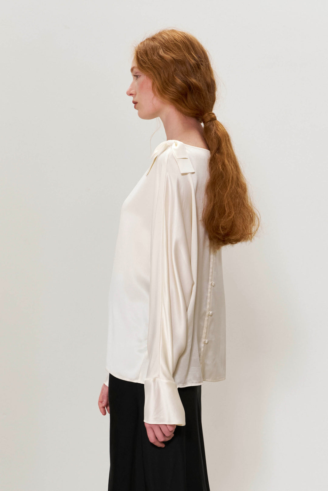 PAJA 25 Momme Silk Crepe Satin Bow Long-Sleeve Top
