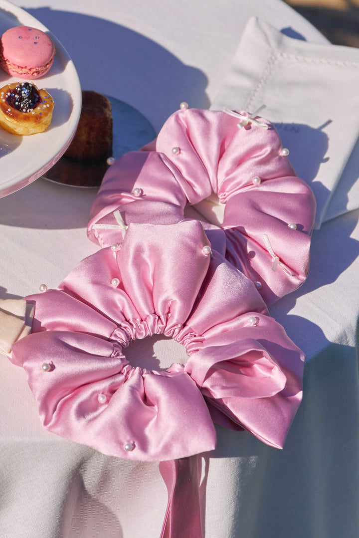 My Party 22 Momme Silk Pearl Bow Scrunchie