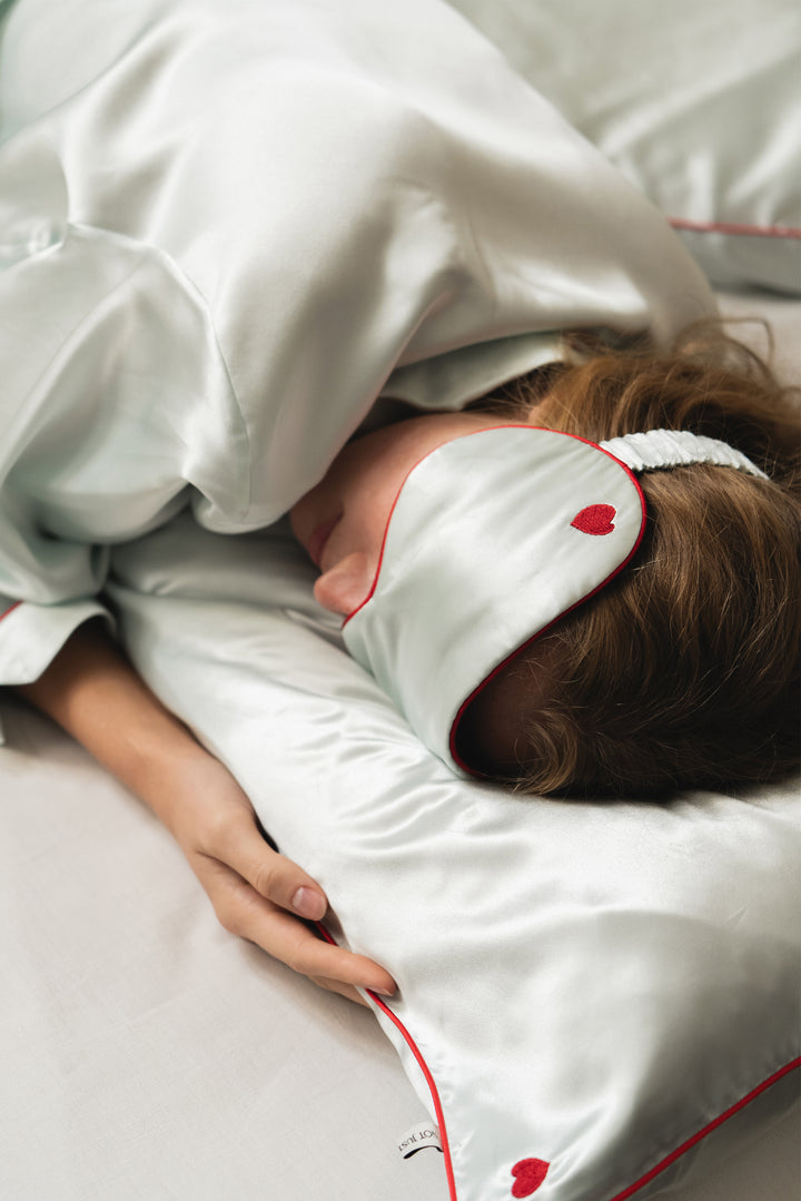 Little Joy Gift | Tchin-Tchin Silk Gift Set (Crystal Blue)