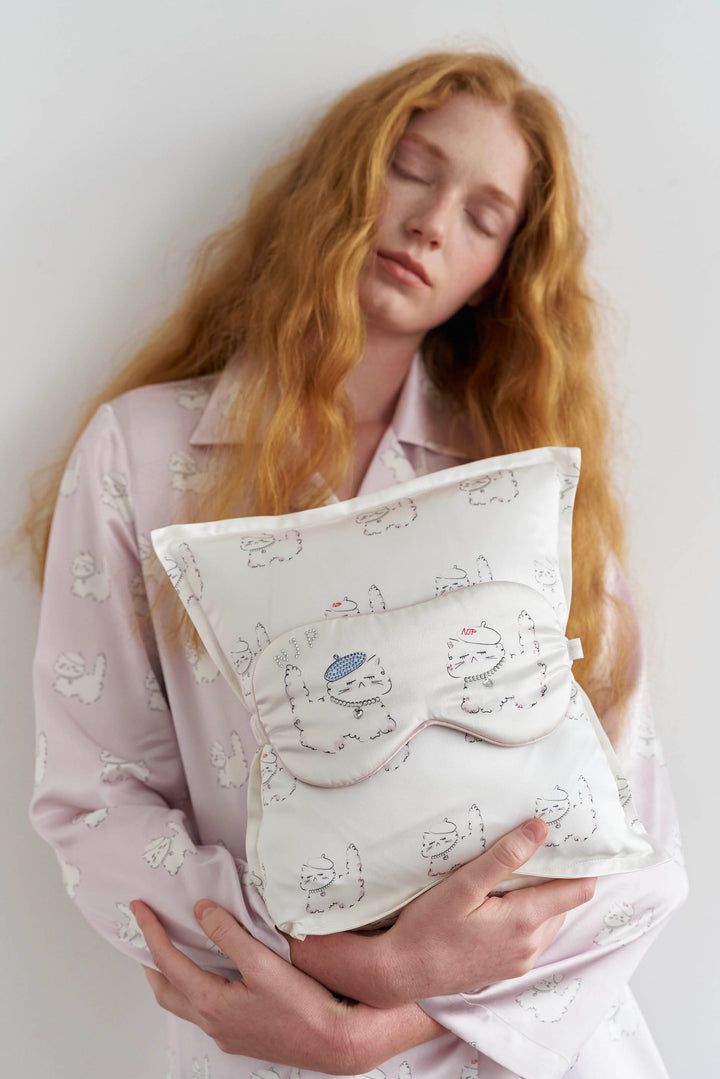 Animal Lover Box | Kiki Cat Silk Sleeping Eye Mask & Pillow