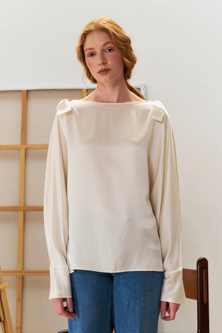PAJA 25 Momme Silk Crepe Satin Bow Long-Sleeve Top