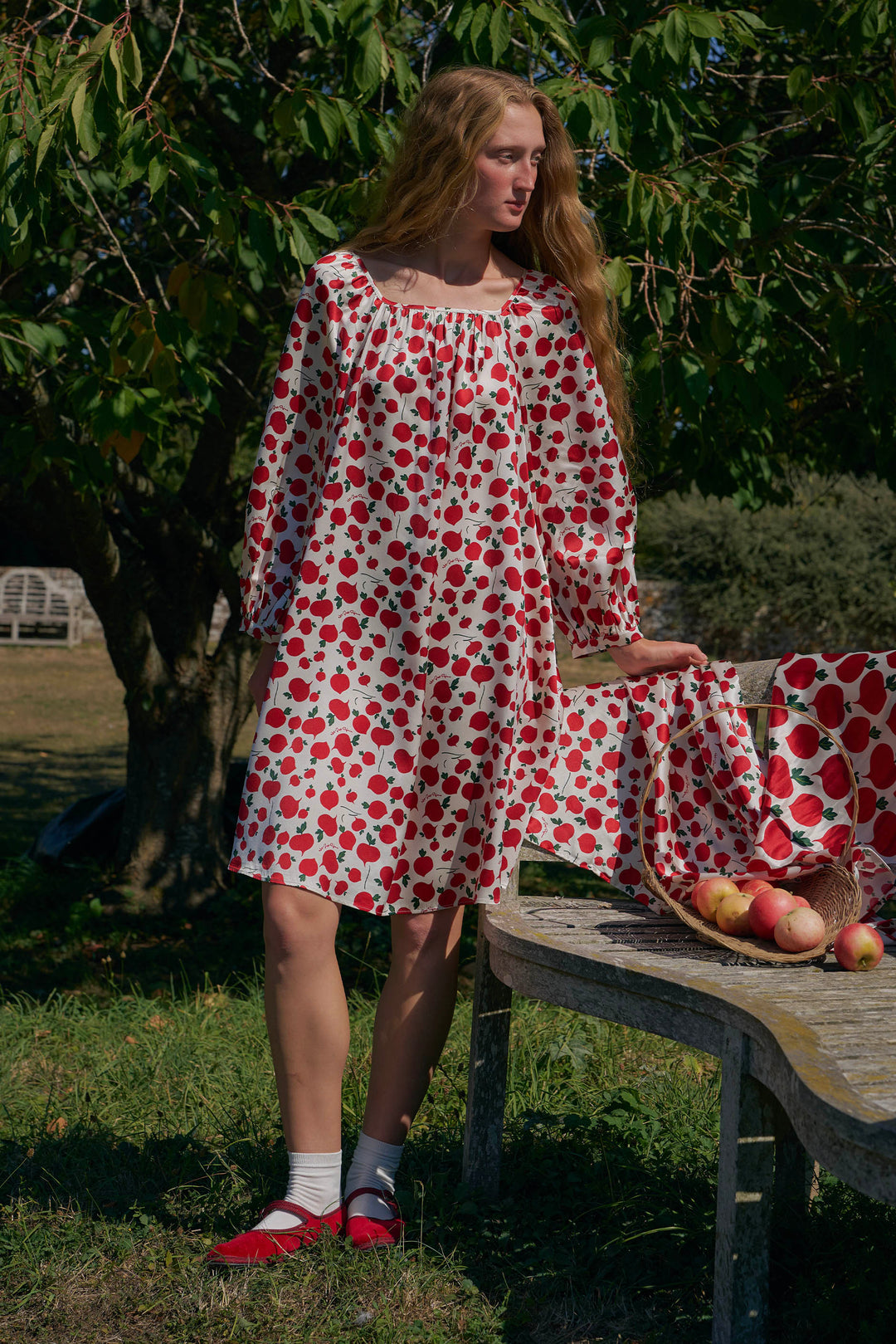 Farm Edit Red Turnip Print 22 Momme Silk Long-Sleeve Robe