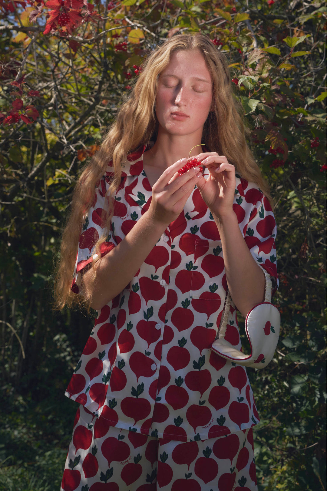 Farm Edit Red Turnip Print 22 Momme Silk Short-Sleeve Pajama Set