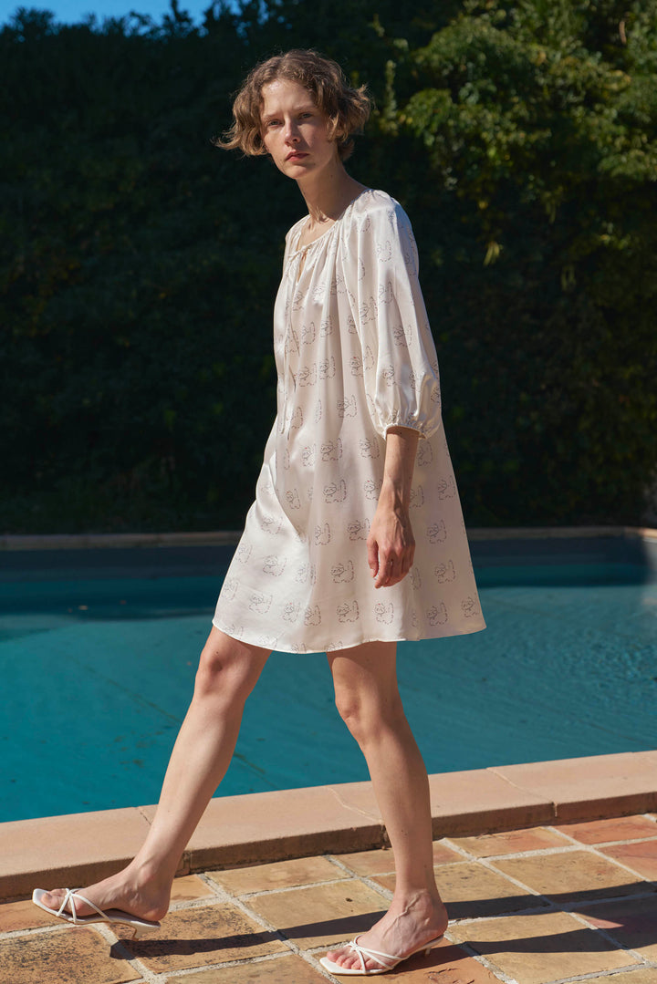 Kiki Pearl Cat 22 Momme Mulberry Silk Nightdress