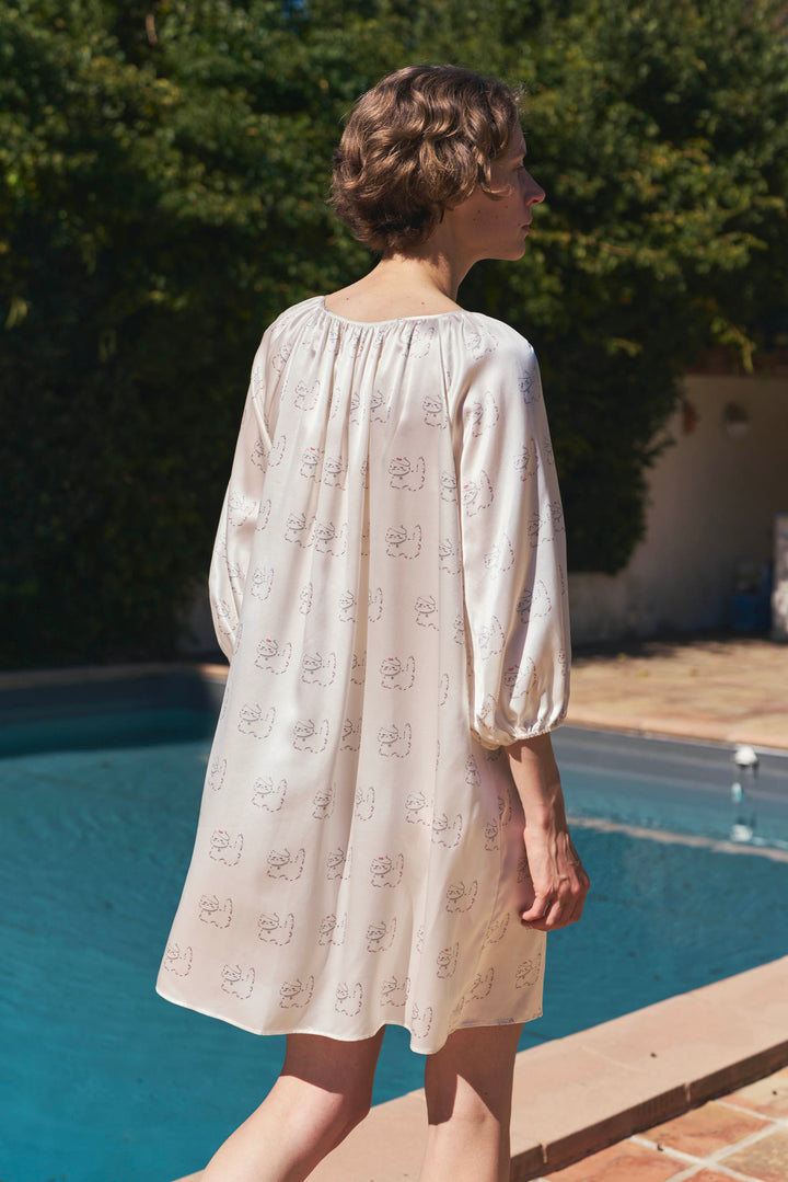 Kiki Pearl Cat 22 Momme Mulberry Silk Nightdress