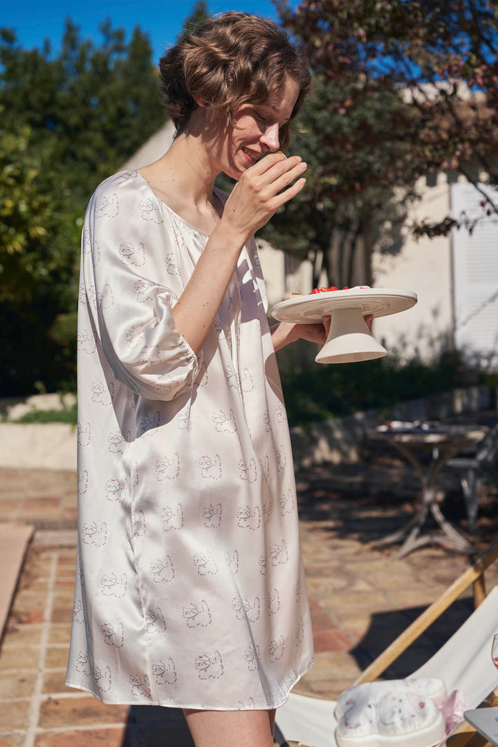 Kiki Pearl Cat 22 Momme Mulberry Silk Nightdress