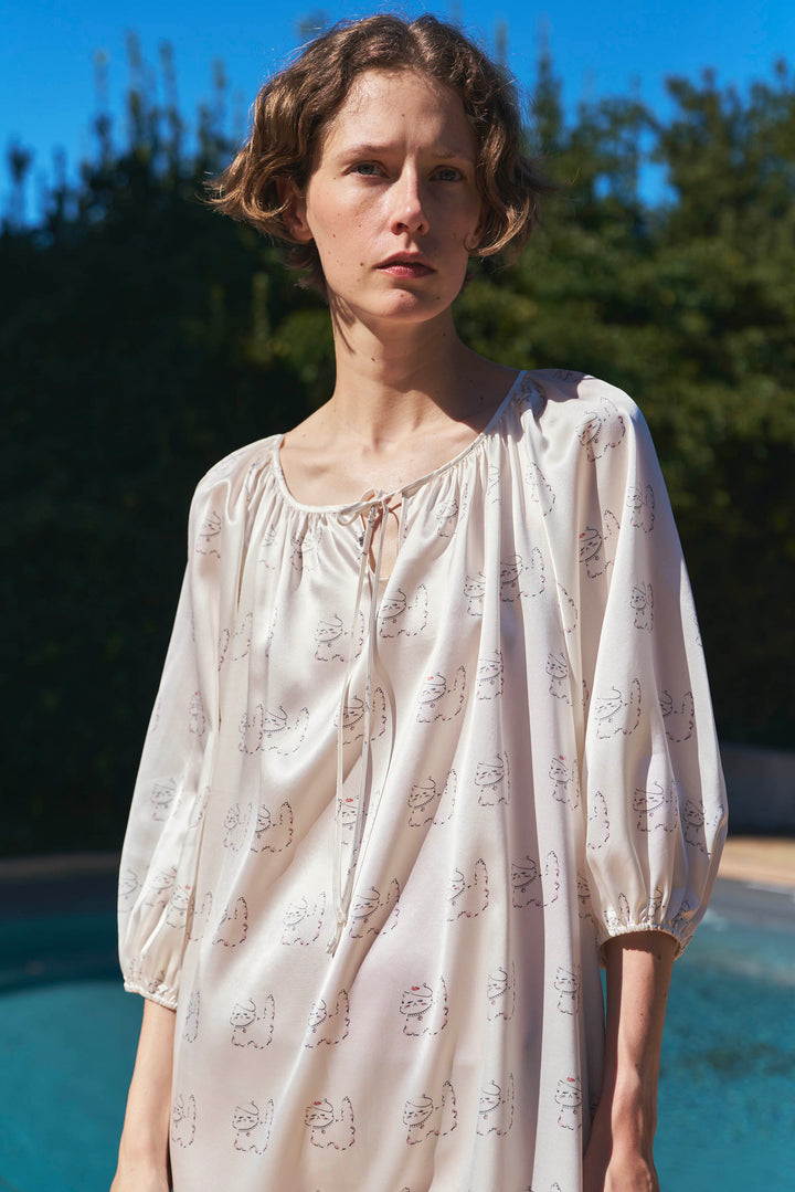 Kiki Pearl Cat 22 Momme Mulberry Silk Nightdress