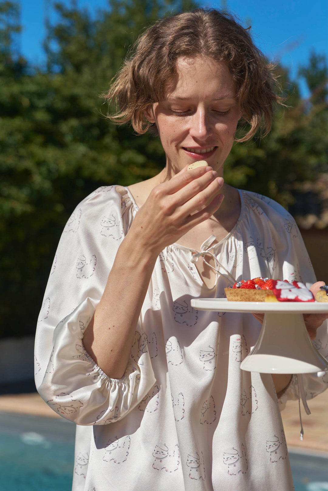 Kiki Pearl Cat 22 Momme Mulberry Silk Nightdress