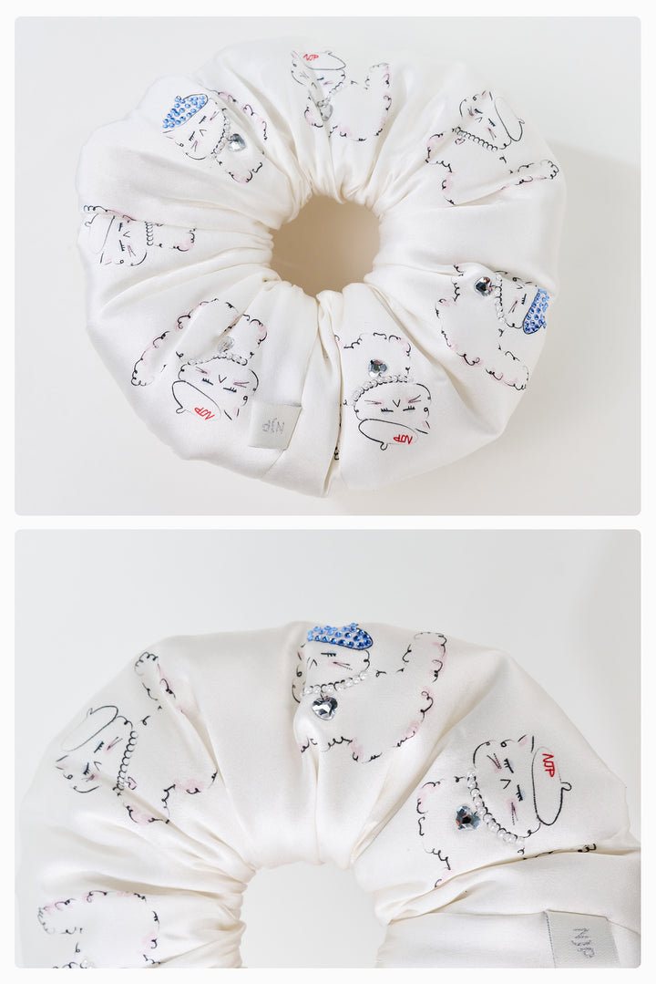 Kiki Pearl Cat 22 Momme Silk Scrunchie