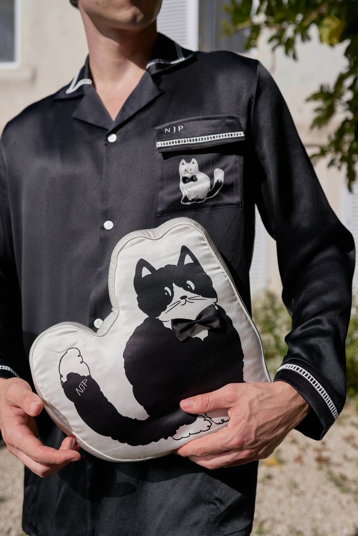 Milo Pearl Cat 22 Momme Silk Cat Pillow