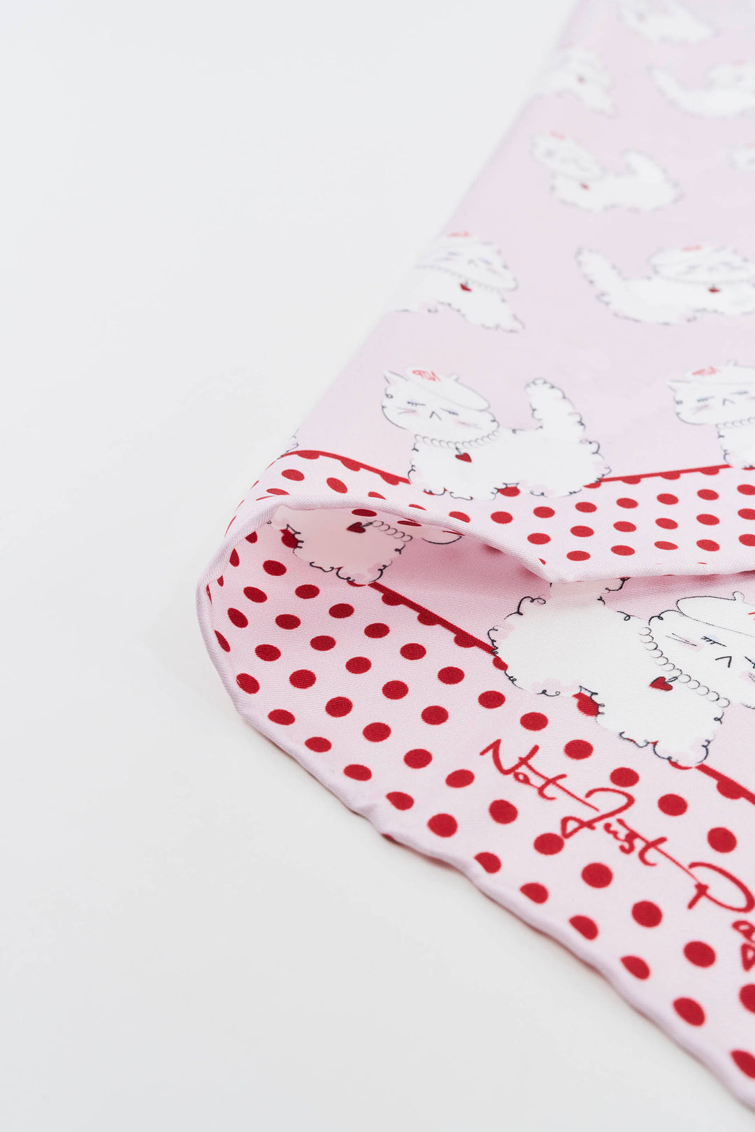 Kiki Pearl Cat 16 Momme Silk Scarf